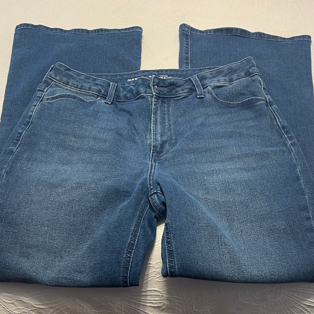 Old Navy High-Rise Wow Flare Jeans in Blue